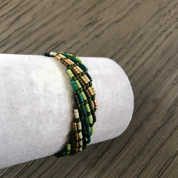 New Auth Chan Luu Teal Mix Seed Bead Pull Tie Brac - Picture 2 of 4